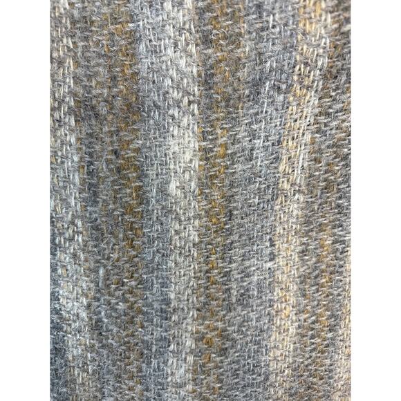 American Vintage Handwoven Poncho Ruana hooded with silver clasp at neck size M - Picture 13 of 13